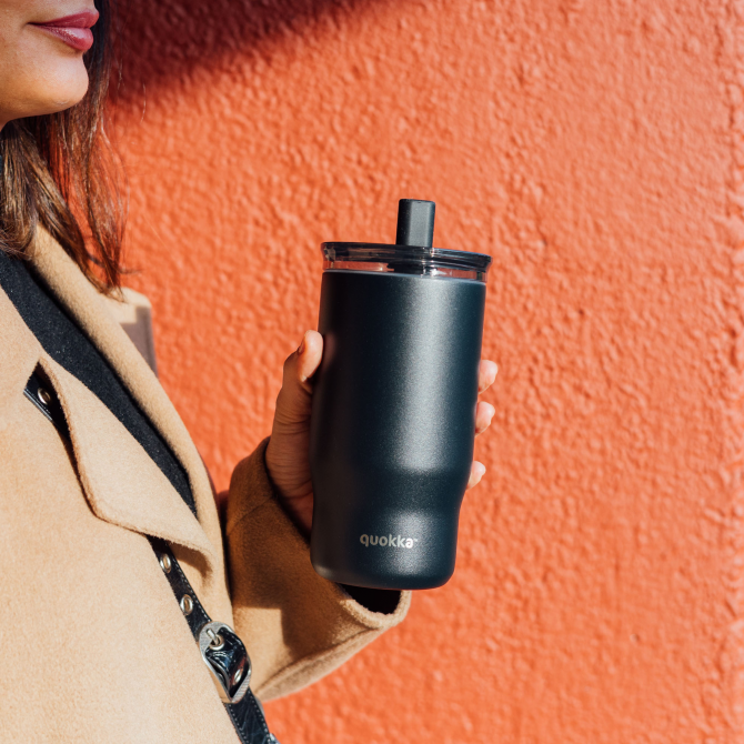 Quokka Themal SS Straw Tumbler Mist 720 ml - Black