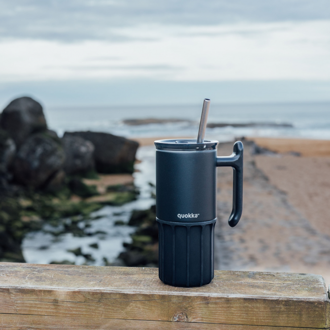 Quokka Thermal SS Mug with Silicone Base UMI 720 ml - Black